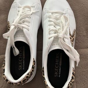 Skechers Eden LX Feeling Fierce Women’s Shoes, leopard trim, size 8.5